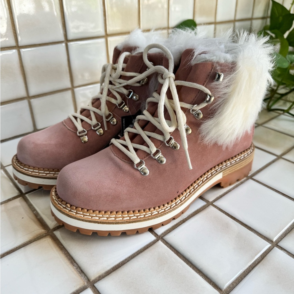 Montelliana real lamb fur boots in mauve. EU size 37.5. US size 7.5. Style Clara